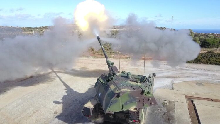 “Με Αρετή και Τόλμη”: Εντυπωσιακές εικόνες από τις βολές των μονάδων Πυροβολικού της 1ης Στρατιάς
