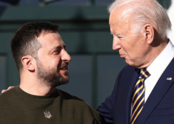 Politico: Ο Μπάιντεν έδωσε άδεια στην Ουκρανία να χτυπήσει τη Ρωσία με αμερικανικά όπλα