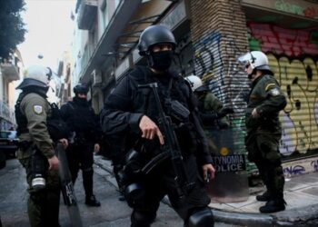 Αναίτια επίθεση με μπουκάλια κατά της ΟΠΚΕ …Απο ομάδα στα Προσφυγικά