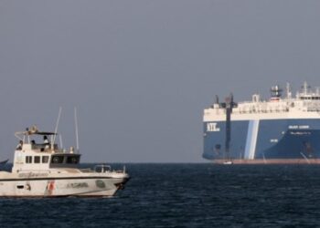 Νέα επίθεση των Χούθι – Χτύπησαν εμπορικό πλοίο