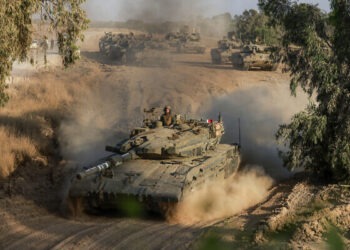 To Ισραήλ βομβάρδισε τη νύχτα εγκαταστάσεις της Χεζμπολάχ