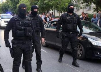 Με 5 Μολότοφ η Καταδρομική επίθεση έξω από το σπίτι της προέδρου του Αρείου Πάγου!! (Ανέλαβε η Αντιτρομοκρατική)