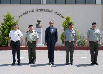 Επίσκεψη του ΥΦΕΘΑ Κεφαλογιάννη στη Στρατιωτική Σχολή Αξιωματικών Σωμάτων