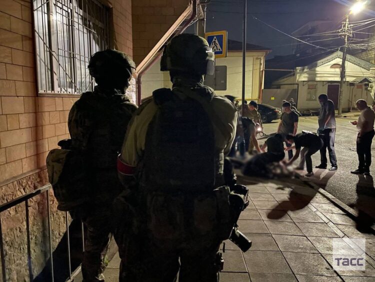 Ισλαμιστές άνοιξαν πυρ σε μια συναγωγή & δύο ορθόδοξες εκκλησίες στο Νταγκεστάν (16 νεκροί  video)