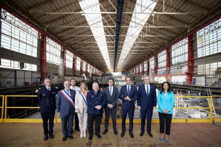 Ο Μητσοτάκης στα ναυπηγεία που φτιάχνονται οι 3 ελληνικές φρεγάτες Belh@rra