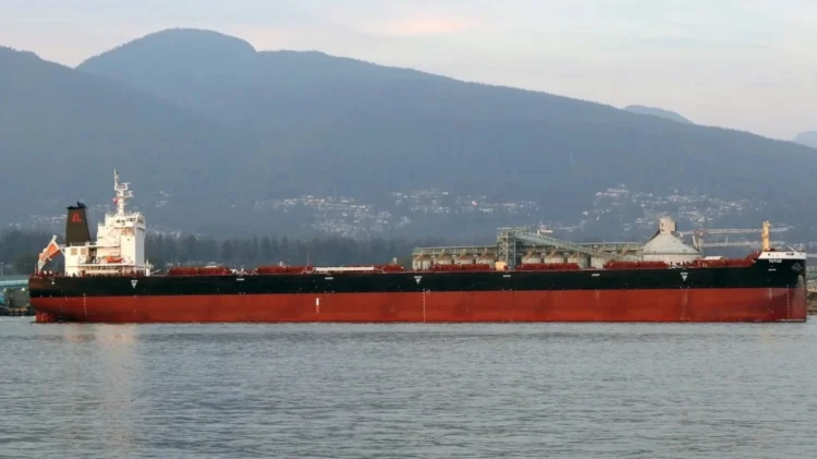 Χτυπήθηκε ελληνόκτητο φορτηγό πλοίο από τους Χούθι