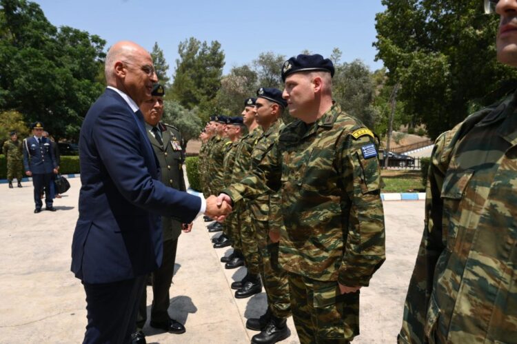 Επίσημη επίσκεψη θα πραγματοποιήσει στην Κύπρο ο Έλληνας ΥΠΑΜ