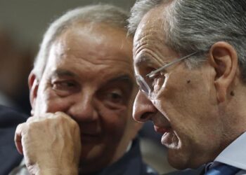 Έντονη κριτική ήταν η κριτική που άσκησαν στην κυβέρνηση…«Οι απόρρητοι φάκελοι του Καραμανλή»