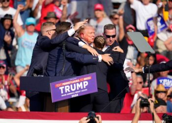 Ριπές κατά Τράμπ…Νεκρός ο δράστης της επίθεσης