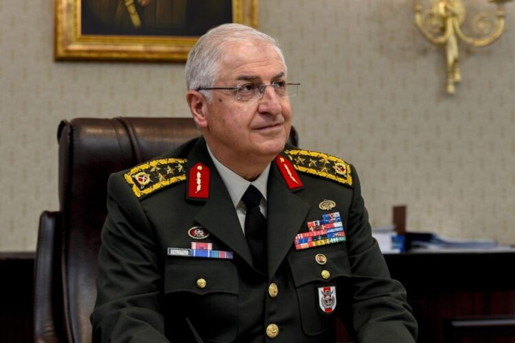 Νέα προκλητική δήλωση από τον Τούρκο Υπουργό Άμυνας: «Αναγκαία ειρηνευτική επιχείρηση» η εισβολή στην Κύπρο