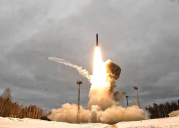 Σοκ και Δέος : Οι Ρώσοι έβγαλαν τους YARS SS29 … Εκτοξευτήρων Πυρηνικών Πυραύλων για Βολές !!