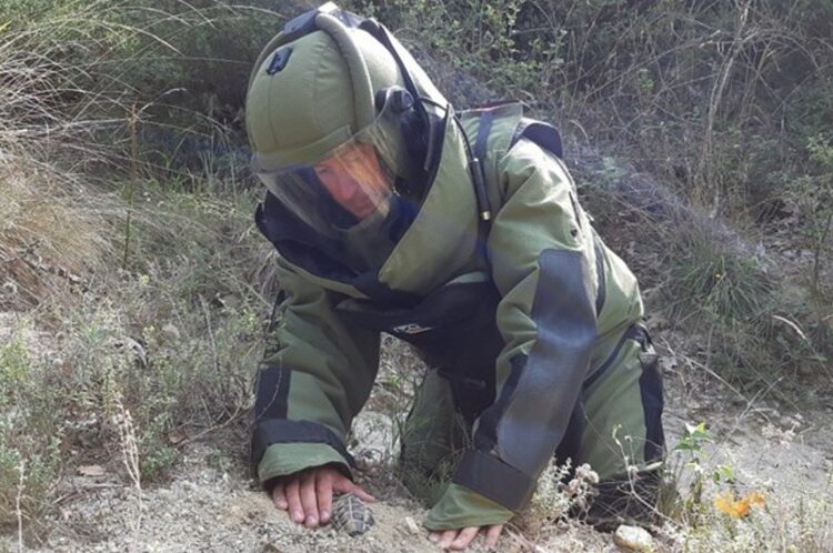 Εντοπίστηκαν 5 βλήματα στην Εύβοια …Συναγερμός  στους Πυροτεχνουργούς του Στρατού