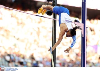 Πέταξε στα 5 : 90 και άρπαξε το Χάλκινο ο Καραλής