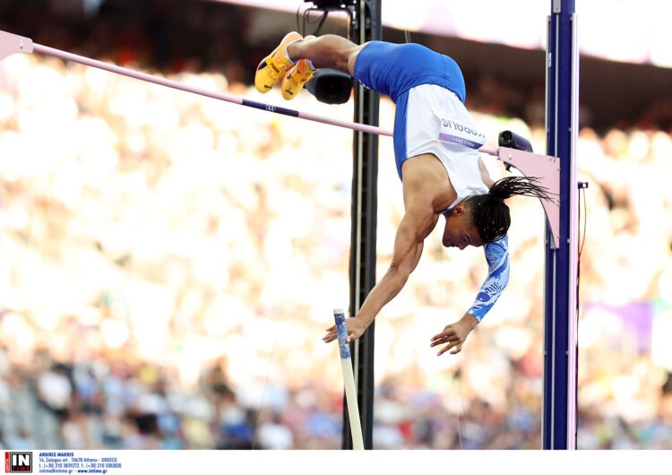 Πέταξε στα 5 : 90 και άρπαξε το Χάλκινο ο Καραλής