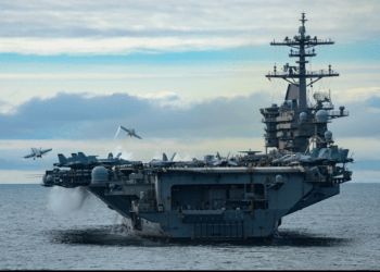 Πανίσχυρες Αεροναυτικές δυνάμεις ανέπτυξαν οι ΗΠΑ στη Μέση Ανατολή .