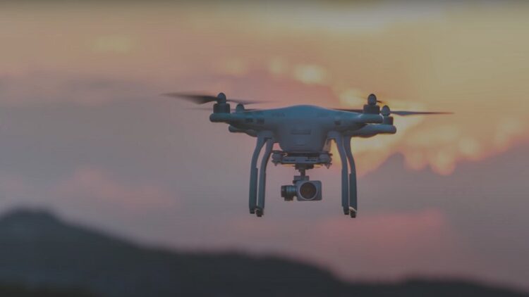 Ρωσικό drone έπληξε λεωφορείο στην περιοχή του Χαρκόβου!!