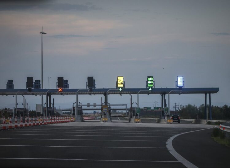 Καταδίωξη διακινητή λαθρομεταναστών στην Εγνατία οδό