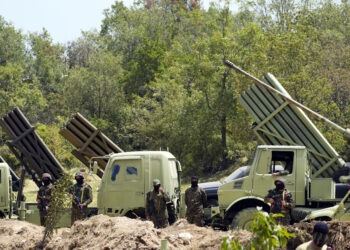 Μπαράζ Ρουκετών εξαπέλυσε η Χεζμπολάχ κατά 9 πόλεων του Ισραήλ….Το Υ/Β “USS GEORGIA” στη περιοχή