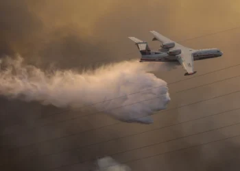 Έλειψε ο Ρωσικός Γίγαντας κατά της φωτιάς το … Beriev Be-200 έριχνε 12 τόνους νερού!!