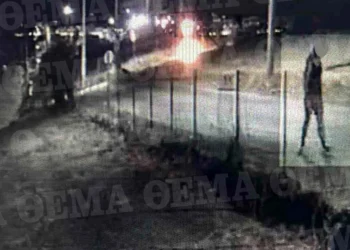 Στον ανακριτή ο πρώην καθηγητής της ΕΛΑΣ που κατηγορείται για τέσσερις εμπρησμούς στη Βάρη