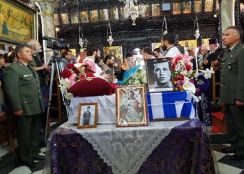 H επιστροφή του Ήρωα ΕΛΔΥκάριου στο νησί του …. Έπεσε μαχόμενος στο Ύψωμα Α