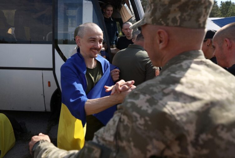 Ανταλλαγές αιχμαλώτων Ρωσία & Ουκρανία – Πάνω από 200 στρατιώτες απελευθερώθηκαν