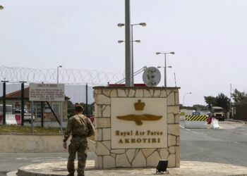 Στην Κύπρο Βρετανοί στρατιωτικοί εν όψει ενδεχόμενης επιχείρησης απομάκρυνσης υπηκόων της από τον Λίβανο