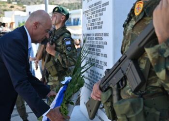 Ο ΥΕΘΑ και ο Α/ΓΕΕΘΑ στην Επέτειο της Απελευθέρωσης των Κυθήρων