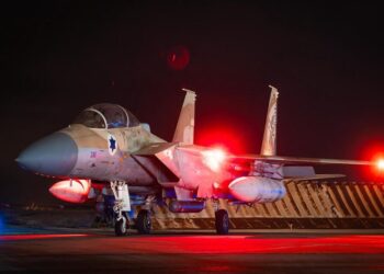 Οι ισραηλινές ένοπλες δυνάμεις ανακοίνωσαν πως έπληξαν δεκάδες στόχους στο Λίβανο