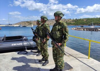 Παραδόθηκαν στην 96 ΑΔΤΕ 2 Πανίσχυρα “Escape Defence 38″…Που θα επανδρώσουν τους Καταδρομείς (φωτό &video)