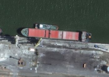 Sky News: Δορυφορικές εικόνες δείχνουν πλοίο υπό Ρωσική σημαία με Ιρανικούς βαλλιστικούς πυραύλους