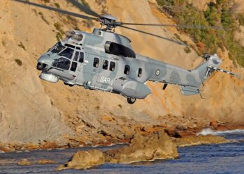 Super Puma της ΠΑ εκτέλεσε αποστολή Διάσωσης 8 Ναυαγών  (Πολωνών)στη θαλάσσια περιοχή δυτικά της Λέρου.(video)