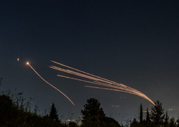 Ρουκέτες της Χεζμπολάχ κατά στρατιωτικής βάσης κοντά στο Τελ Αβίβ