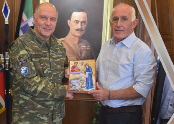 Στον Διοικητή της 1ης Στρατιάς, Αντιστράτηγο κ. Δημόκριτο Κωνσταντάκο….Αντιπροσωπία του ΣΑΣΜΥ