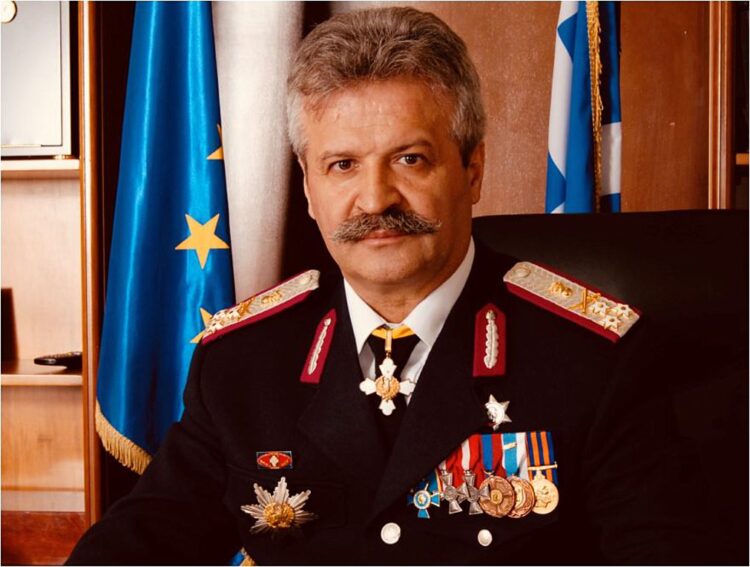 Στρατηγός Γιάννης Ραχωβίτσας…Ανεξέλεγκτη κατάσταση που επικρατεί στα νυχτερινά κέντρα με τα ποτά (video)