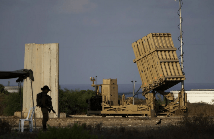 The Observer: Οι επιθέσεις του Ιράν αποκάλυψαν ότι το… Iron Dome δεν είναι  αδιαπέραστο