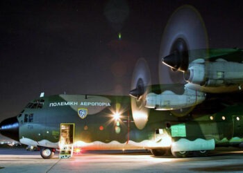 Στο FIR  του Λιβάνου το Ελληνικό C-130  της ΠΑ…Θα παραλάβει Έλληνες και Κυπρίους