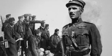 Την νύχτα της 29/30 Οκτωβρίου 1940 ο Δαβάκης με  γραφείς & μάγειρους …Αντεπετίθεται  στο Επταχώρι