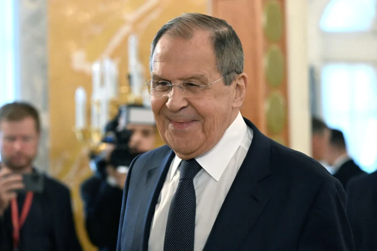 Λαβρόφ: Στενότερη αμυντική συνεργασία Ιράν και Ρωσίας