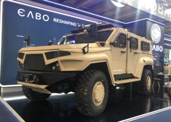 Αναβαθμίζονται στην θωρακισμένη έκδοση HYRAX…Και  τα “Mercedes-Ben”z του Στρατού; (video)