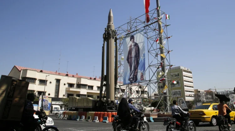 Το Ιράν ετοιμάζει πυραυλική επίθεση κατά του Ισραήλ, σύμφωνα με το Λευκό Οίκο