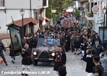 Μεγαλειώδης και συγκινητική η πομπή …Με τα οστά του Ήρωα Παύλου Μελά (φωτό)