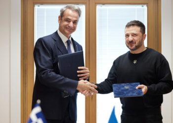 Μητσοτάκης και Ζελένσκι υπέγραψαν συμφωνία για συνεργασία σε θέματα ασφαλείας