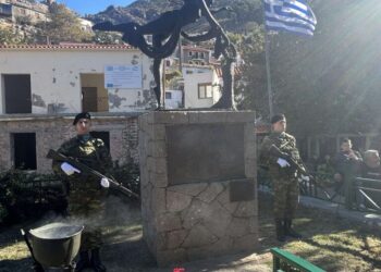 Η Σαμοθράκη γιορτάζει  με λαμπρότητα την επέτειο της απελευθέρωσής (vid)