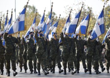LIVE: Στρατιωτική παρέλαση της 28ης Οκτωβρίου  (ΕΡΤ3)
