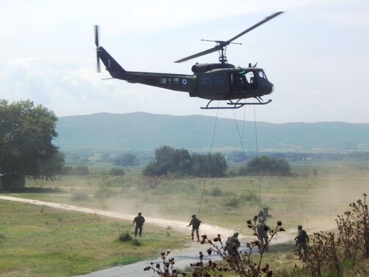 Στην εκπομπή “Με Αρετή και Τόλμη”, η απαιτητική εκπαίδευση της 1ης Μοίρας Καταδρομών