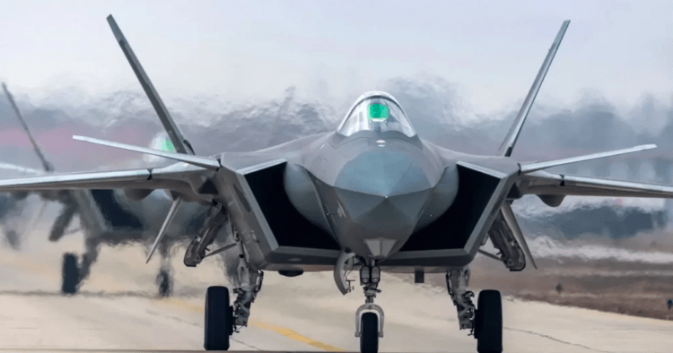 Νέο Κινέζικο μαχητικό stealth J-35A…Εξοπλισμένο με 2 Κινητήρες (video)