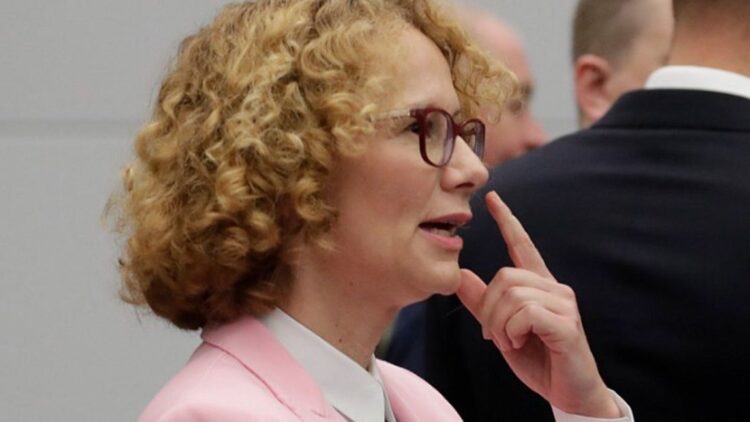 Μια Σκοπιανή η νέα αναπληρώτρια Γενική Γραμματέας του ΝΑΤΟ