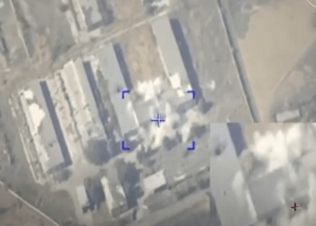 Η Ρωσία βομβάρδισε ουκρανικό στρατιωτικό αεροδρόμιο  (vid)