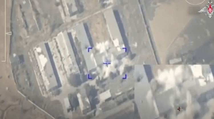 Η Ρωσία βομβάρδισε ουκρανικό στρατιωτικό αεροδρόμιο  (vid)